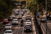 Trânsito na Avenida Rubem Berta 
