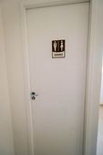 Placa indicativa banheiro unissex 