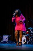 Cantora Claudette King faz show em SP 