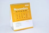 Calendário de mesa 