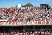 Torcedores do SPFC protestam na Copinha 