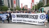 Torcedores do Chelsea FC protestam 
