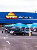 Fachada estacionamento do Assaí em Bauru 