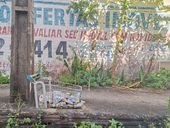 Carrinho de supermercado abandonado 