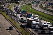 Trânsito intenso na chegada a São Paulo 