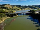 Represa de Paraibuna vista por drone 