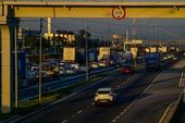 Movimento Via Dutra km 156 lentidão 