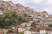 Casas em áreas com risco de deslizamentos 