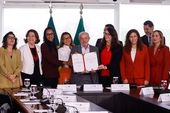 Afastamento remunerado para mulheres 